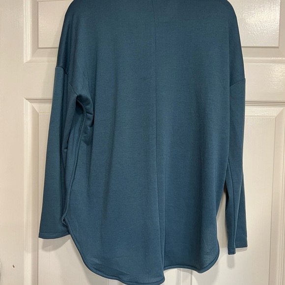 Cupio Women's Long Sleeve V-Neck Collared Blouse Size Large NWT - Picture 6 of 6